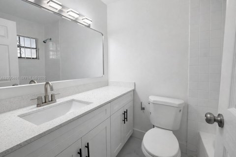 Casa en venta en Miami, Florida, 3 dormitorios, 112.32 m2 № 2057814 - foto 17