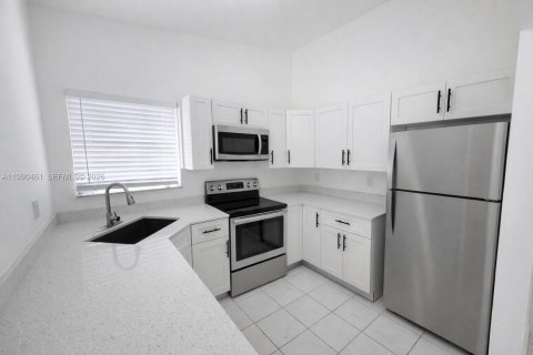 Casa en venta en Miami, Florida, 3 dormitorios, 112.32 m2 № 2057814 - foto 6