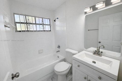 Casa en venta en Miami, Florida, 3 dormitorios, 112.32 m2 № 2057814 - foto 16