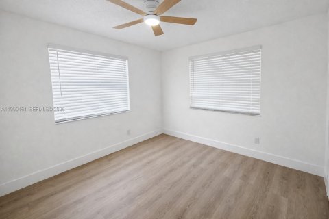 Casa en venta en Miami, Florida, 3 dormitorios, 112.32 m2 № 2057814 - foto 15