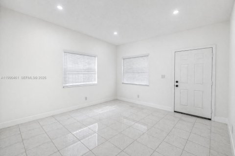 Casa en venta en Miami, Florida, 3 dormitorios, 112.32 m2 № 2057814 - foto 8