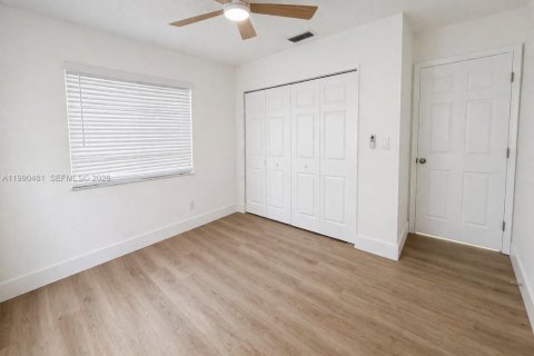 Casa en venta en Miami, Florida, 3 dormitorios, 112.32 m2 № 2057814 - foto 13