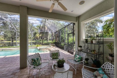 Villa ou maison à louer à Lakewood Ranch, Floride: 2 chambres, 205.04 m2 № 1909152 - photo 25