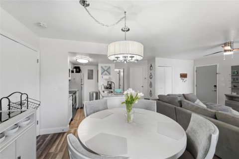 Condo in Altamonte Springs, Florida, 2 bedrooms  № 2106850 - photo 9