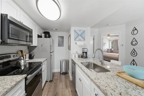 Condo in Altamonte Springs, Florida, 2 bedrooms  № 2106850 - photo 11