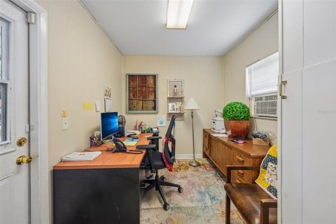 Commercial property in Brandon, Florida 95.13 sq.m. № 2374058 - photo 23
