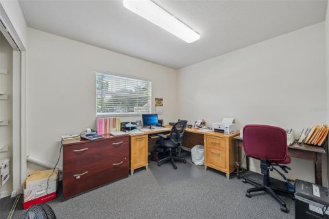 Commercial property in Brandon, Florida 95.13 sq.m. № 2374058 - photo 16
