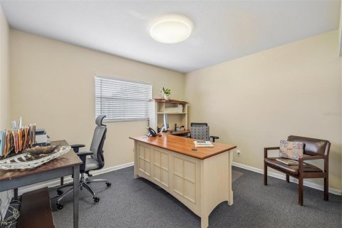 Commercial property in Brandon, Florida 95.13 sq.m. № 2374058 - photo 21
