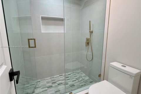 Adosado en alquiler en Miami, Florida, 3 dormitorios, 158.77 m2 № 1933680 - foto 15