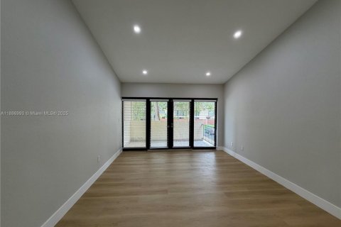 Adosado en alquiler en Miami, Florida, 3 dormitorios, 158.77 m2 № 1933680 - foto 13