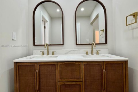 Adosado en alquiler en Miami, Florida, 3 dormitorios, 158.77 m2 № 1933680 - foto 14