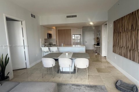 Condominio en alquiler en Aventura, Florida, 2 dormitorios, 116.78 m2 № 2040149 - foto 11