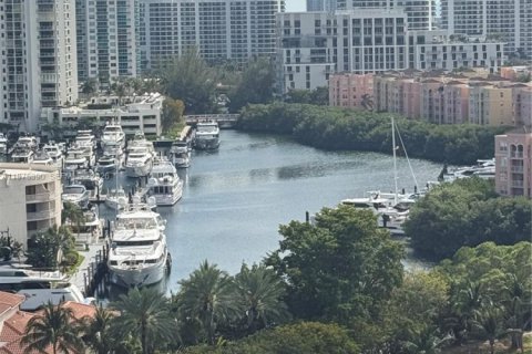 Condominio en alquiler en Aventura, Florida, 2 dormitorios, 116.78 m2 № 2040149 - foto 8