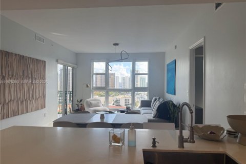 Condominio en alquiler en Aventura, Florida, 2 dormitorios, 116.78 m2 № 2040149 - foto 4