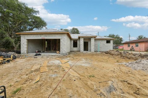 House in Dundee, Florida 3 bedrooms, 144.37 sq.m. № 2101639