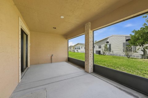 Villa ou maison à vendre à St. Lucie, Floride: 2 chambres, 134.8 m2 № 2254331 - photo 24