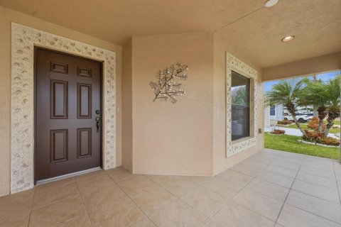 Villa ou maison à vendre à St. Lucie, Floride: 2 chambres, 134.8 m2 № 2254331 - photo 2