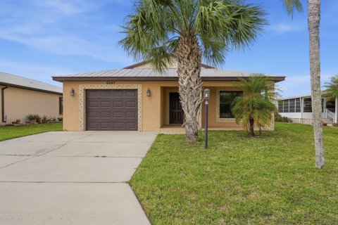 Villa ou maison à vendre à St. Lucie, Floride: 2 chambres, 134.8 m2 № 2254331 - photo 28