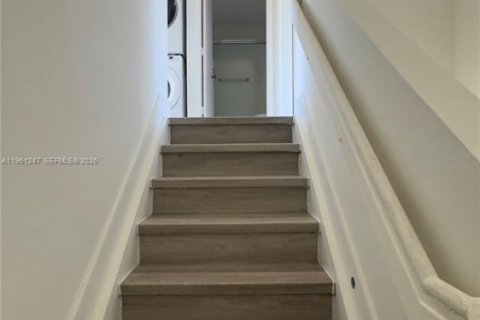 Villa ou maison à louer à Deerfield Beach, Floride: 3 chambres, 155.24 m2 № 2022137 - photo 10