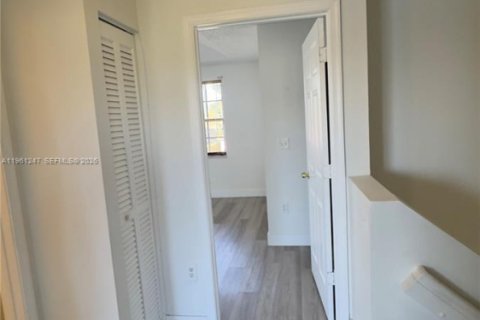 Villa ou maison à louer à Deerfield Beach, Floride: 3 chambres, 155.24 m2 № 2022137 - photo 16