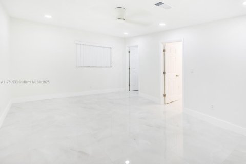 House in Fort Lauderdale, Florida 4 bedrooms, 167.69 sq.m. № 1698761 - photo 11