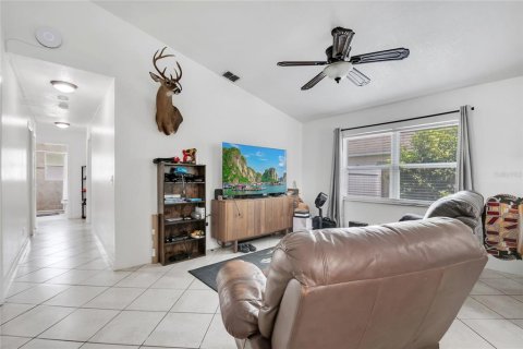 Villa ou maison à vendre à Orlando, Floride: 3 chambres, 108.7 m2 № 1856325 - photo 11