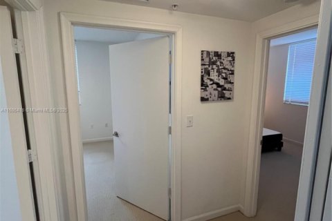 Copropriété à vendre à Aventura, Floride: 3 chambres, 127 m2 № 1423853 - photo 19