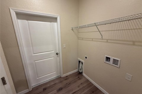 Casa en alquiler en North Port, Florida, 3 dormitorios, 144.65 m2 № 1918561 - foto 8