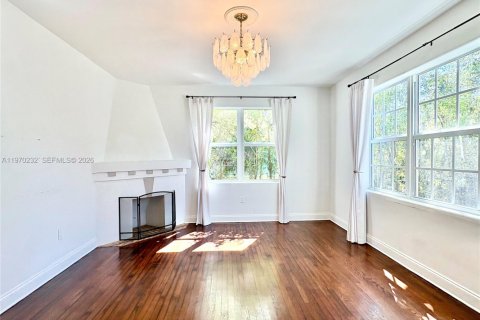 Condominio en Miami Beach, Florida, 2 dormitorios № 2031038