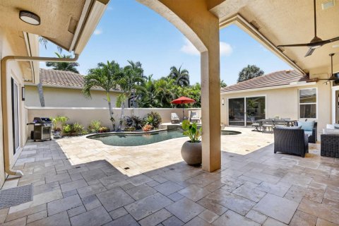 House in Weston, Florida 6 bedrooms, 341.32 sq.m. № 2088140 - photo 17