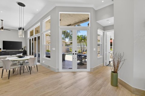 House in Weston, Florida 6 bedrooms, 341.32 sq.m. № 2088140 - photo 19