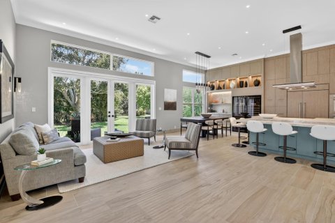 House in Weston, Florida 6 bedrooms, 341.32 sq.m. № 2088140