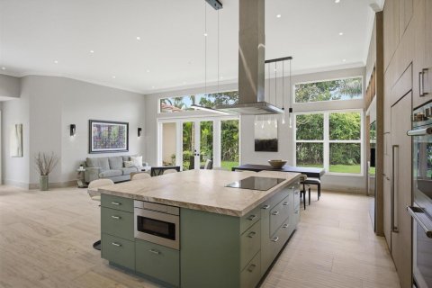 House in Weston, Florida 6 bedrooms, 341.32 sq.m. № 2088140 - photo 25