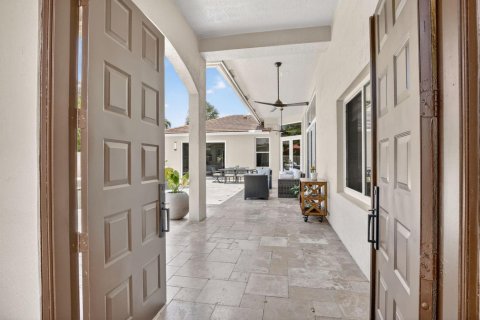 House in Weston, Florida 6 bedrooms, 341.32 sq.m. № 2088140 - photo 16
