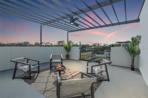 Townhouse in Pinellas Park, Florida 2 bedrooms, 219.71 sq.m. № 2312310 - photo 22