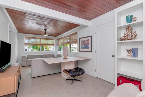 Villa ou maison à vendre à Tampa, Floride: 3 chambres, 111.76 m2 № 2142282 - photo 12