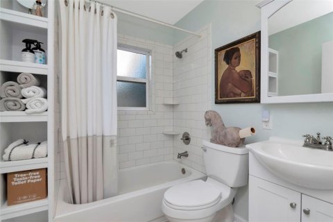 Villa ou maison à vendre à Tampa, Floride: 3 chambres, 111.76 m2 № 2142282 - photo 18