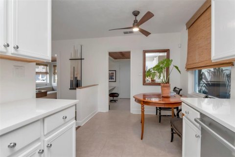 Villa ou maison à vendre à Tampa, Floride: 3 chambres, 111.76 m2 № 2142282 - photo 17