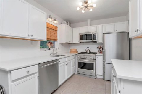 Villa ou maison à vendre à Tampa, Floride: 3 chambres, 111.76 m2 № 2142282 - photo 15