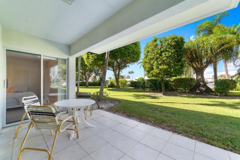 Condo in Riviera Beach, Florida, 2 bedrooms  № 2081954 - photo 15