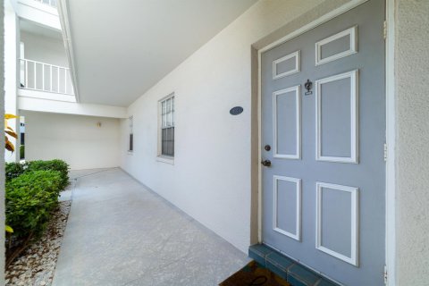 Condo in Riviera Beach, Florida, 2 bedrooms  № 2081954 - photo 18