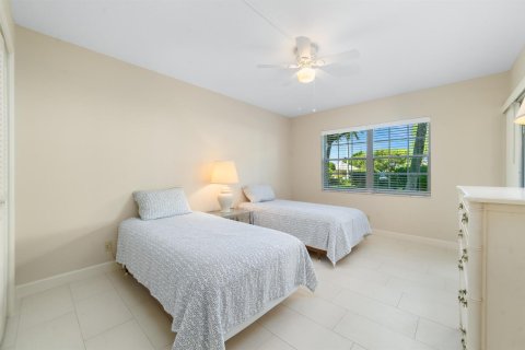 Condo in Riviera Beach, Florida, 2 bedrooms  № 2081954 - photo 12