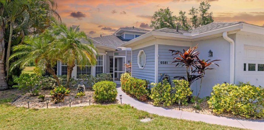 Villa ou maison à Sarasota, Floride 3 chambres, 171.03 m2 № 2133023
