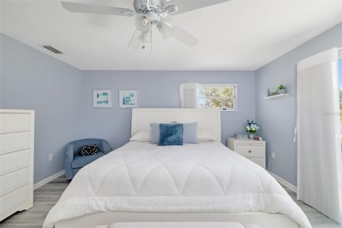 Villa ou maison à vendre à Sarasota, Floride: 3 chambres, 171.03 m2 № 2133023 - photo 25