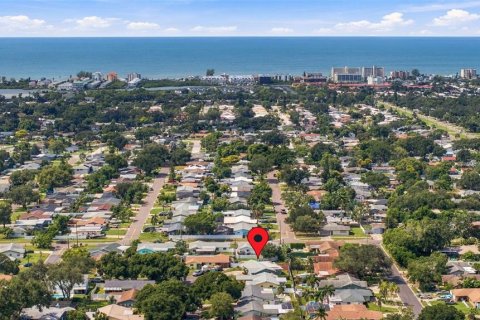 Casa en venta en Seminole, Florida, 4 dormitorios, 212 m2 № 2418915 - foto 2