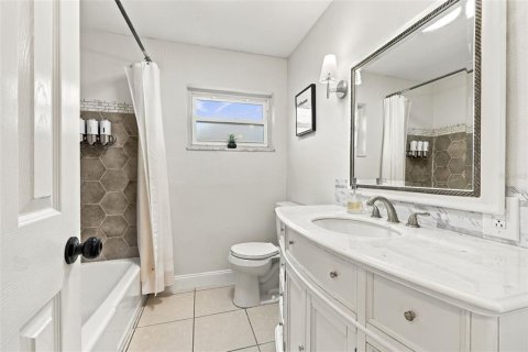 Casa en venta en Seminole, Florida, 4 dormitorios, 212 m2 № 2418915 - foto 27