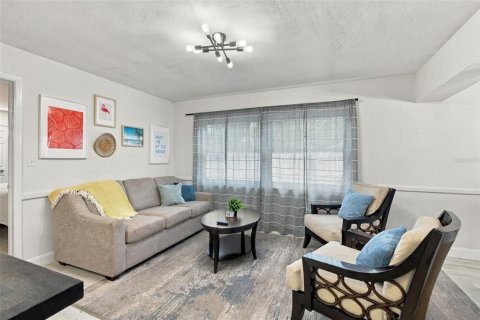 Casa en venta en Seminole, Florida, 4 dormitorios, 212 m2 № 2418915 - foto 15