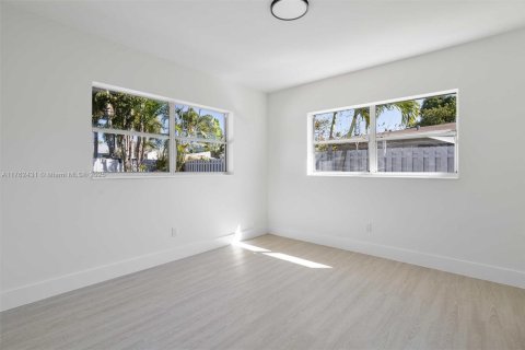 House in Fort Lauderdale, Florida 3 bedrooms, 117.99 sq.m. № 1712943 - photo 13