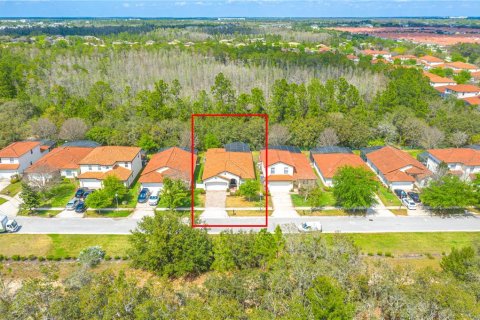 House in Kissimmee, Florida 5 bedrooms, 195.93 sq.m. № 2214145 - photo 22