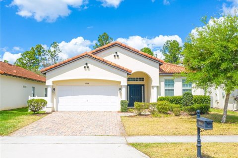 House in Kissimmee, Florida 5 bedrooms, 195.93 sq.m. № 2214145